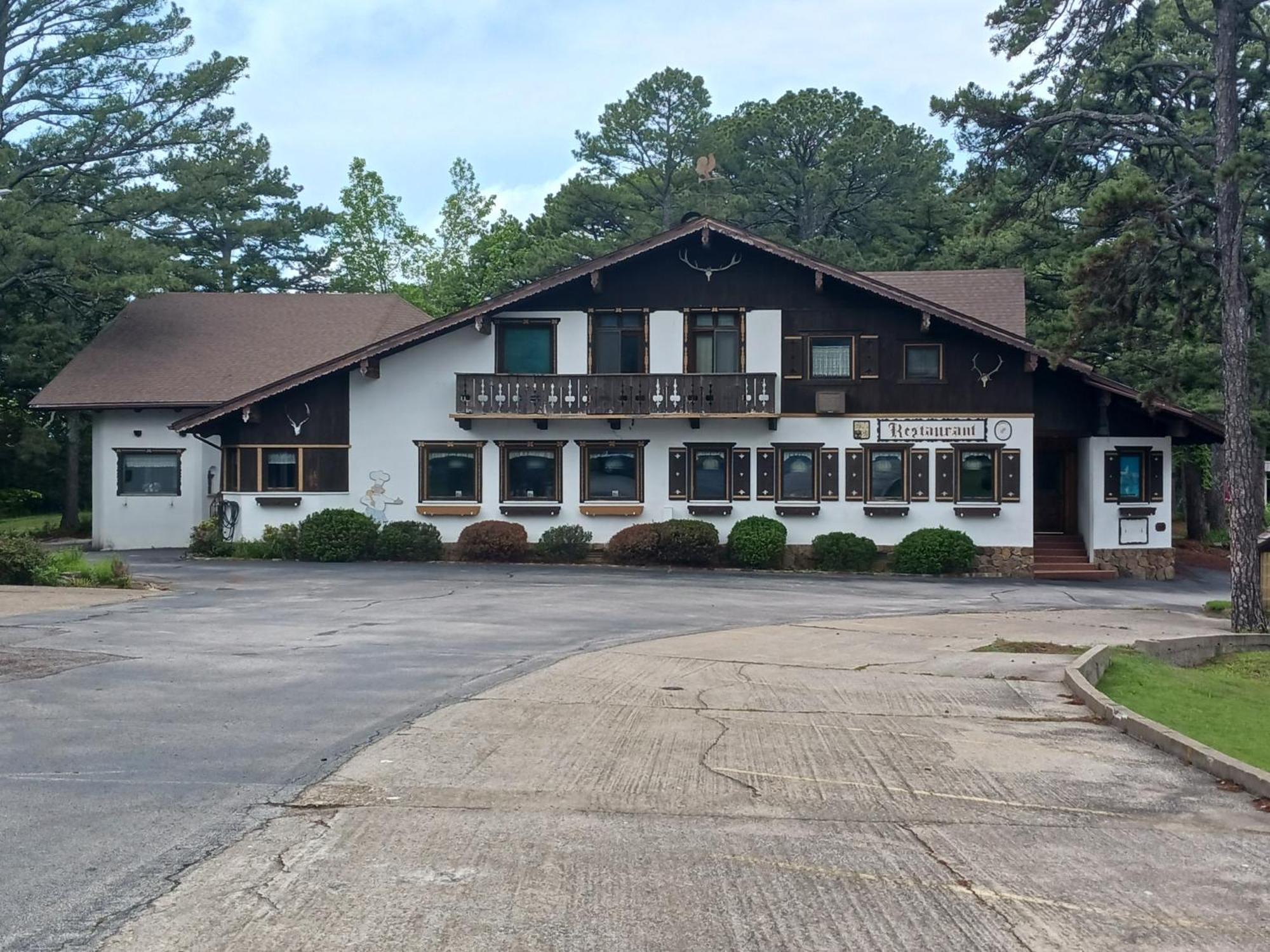 Bavarian Inn Motel & Restaurant Eureka Springs Exterior foto